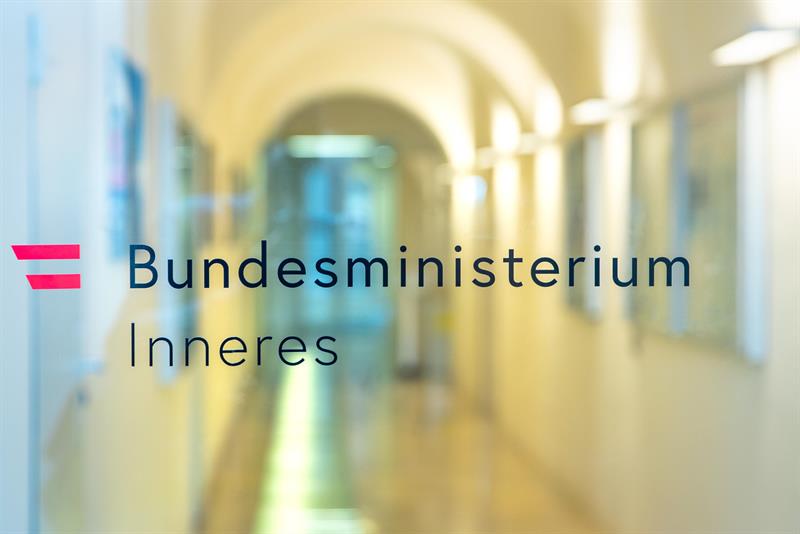 Ab 27. Jänner 2025 hilft und berät das Bürgerservice unter der neuen Telefonnummer +43 (0) 59133/901570.